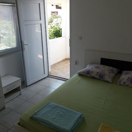 Apartmani Na Moru Бар Екстериор снимка