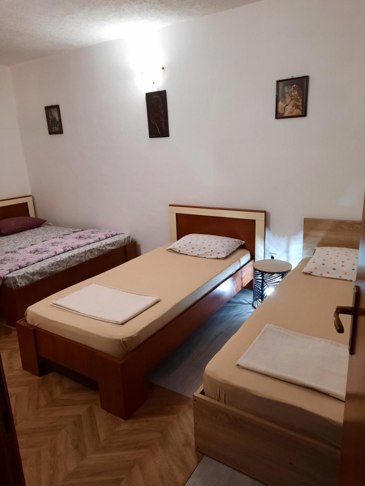 Apartmani Na Moru Бар Екстериор снимка