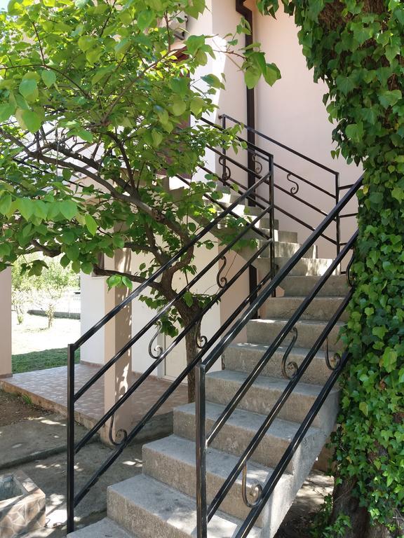 Apartmani Na Moru Бар Екстериор снимка